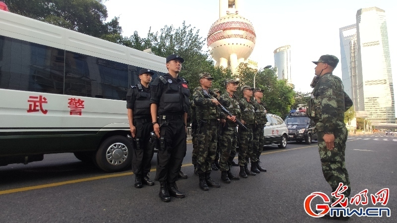 繁华都市的守护者