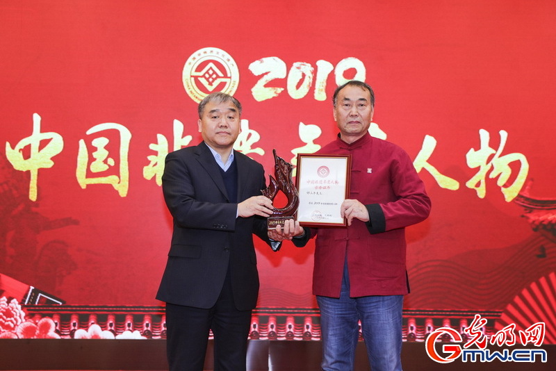2017“中国非遗年度人物”：钟连盛