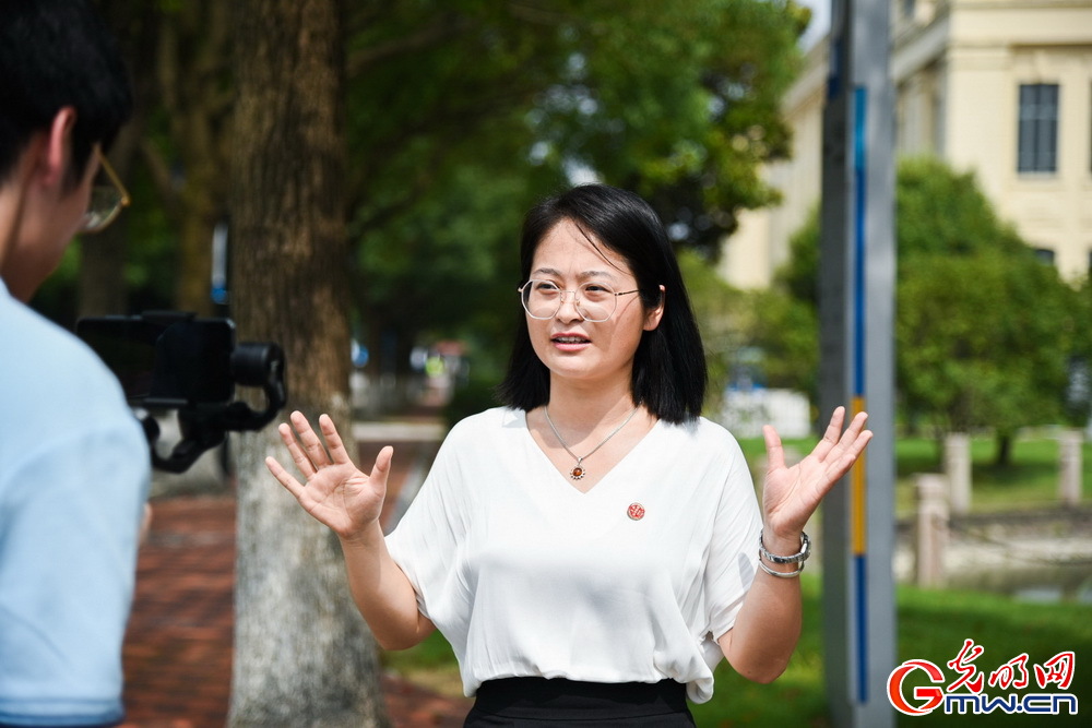 【2020高校招生服务光明大直播】上海外国语大学直播花絮