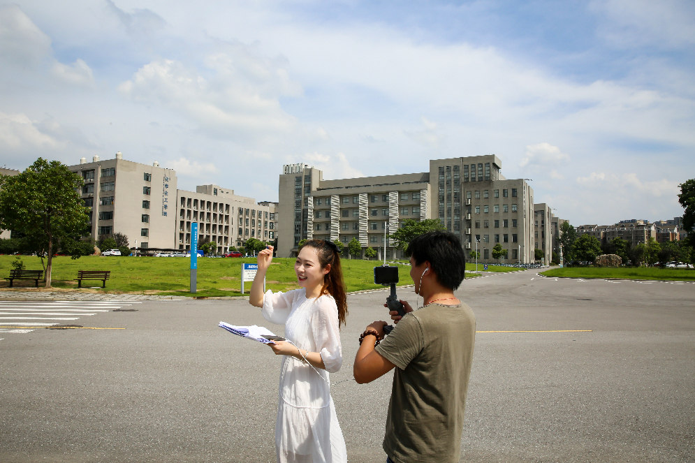 【2020高校招生服务光明大直播】中南大学直播花絮