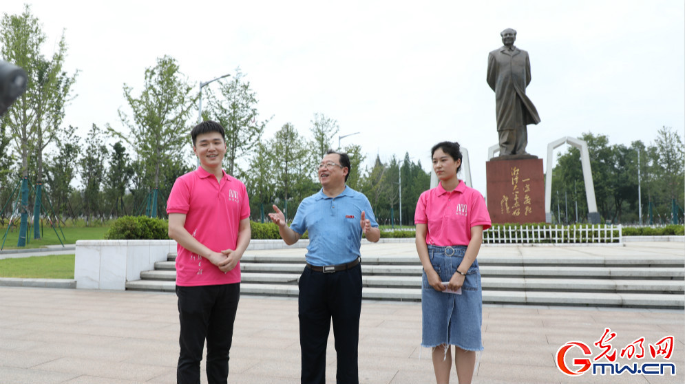 【2020高校招生服务光明大直播】湘潭大学直播花絮