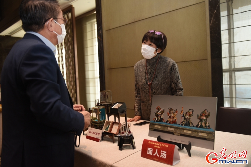 元宵佳节“非遗味”浓 非遗匠人现场展示精湛技艺