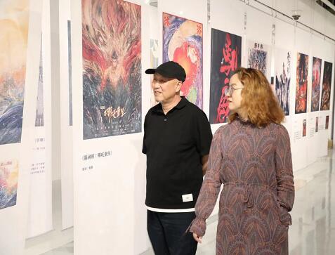 “电影海报艺术展”上海开幕 贾樟柯导演等出席