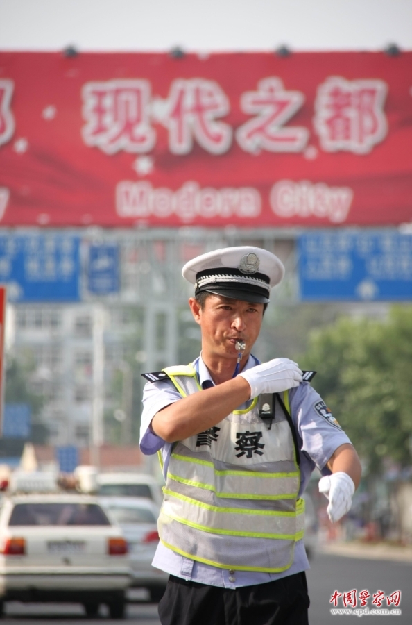 李涌同志简要事迹