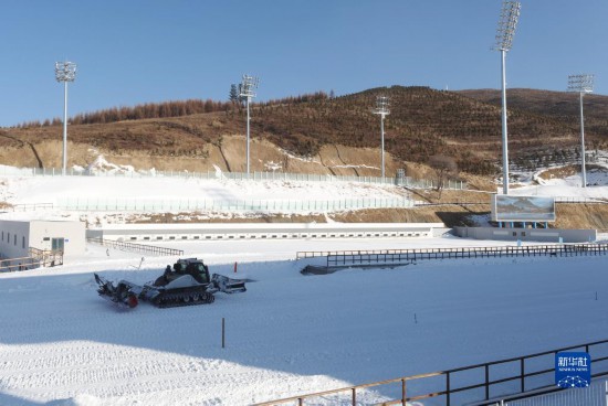 张家口赛区国家冬季两项中心雪道塑型待检