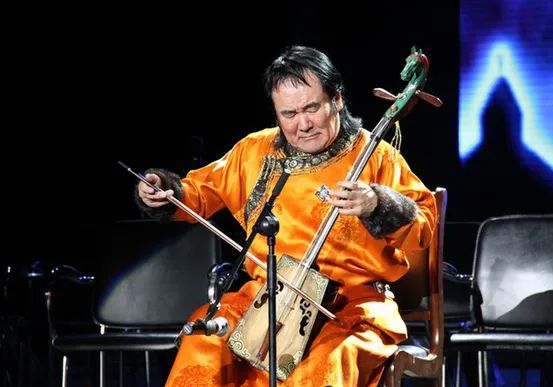 2021“中国非遗年度人物”30位提名候选人:齐·宝力高 2021“中国非遗年度人物”30位提名候选人:齐·宝力高