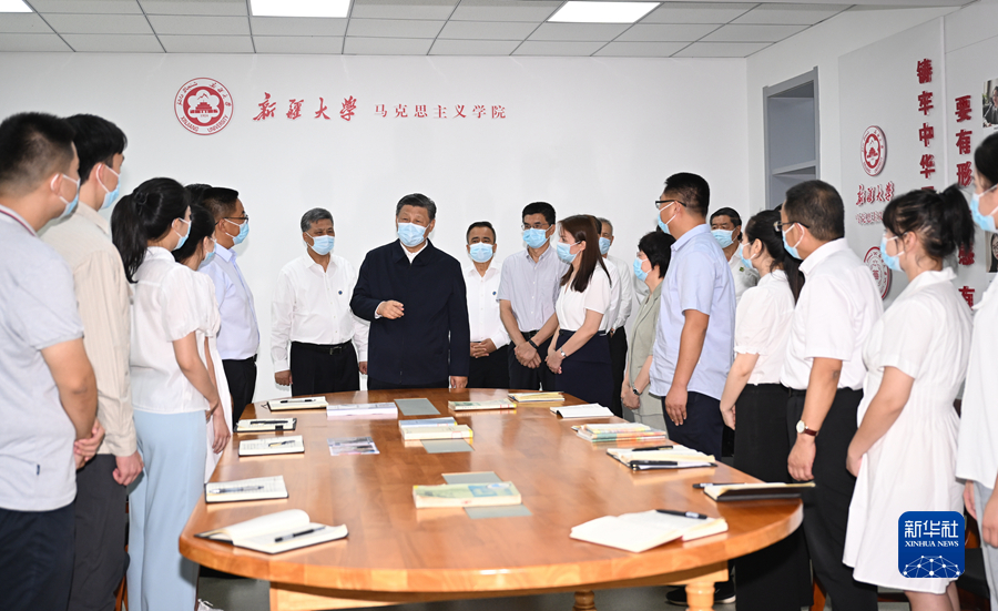 习近平在新疆考察时强调 完整准确贯彻新时代党的治疆方略 建设团结和谐繁荣富裕文明进步安居乐业生态良好的美好新疆