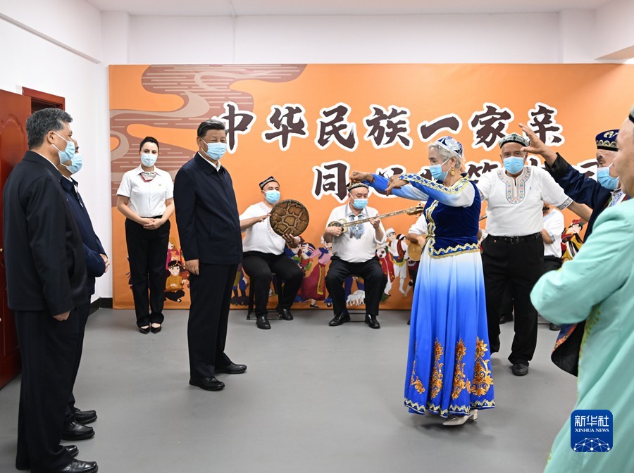 习近平在新疆考察时强调 完整准确贯彻新时代党的治疆方略 建设团结和谐繁荣富裕文明进步安居乐业生态良好的美好新疆