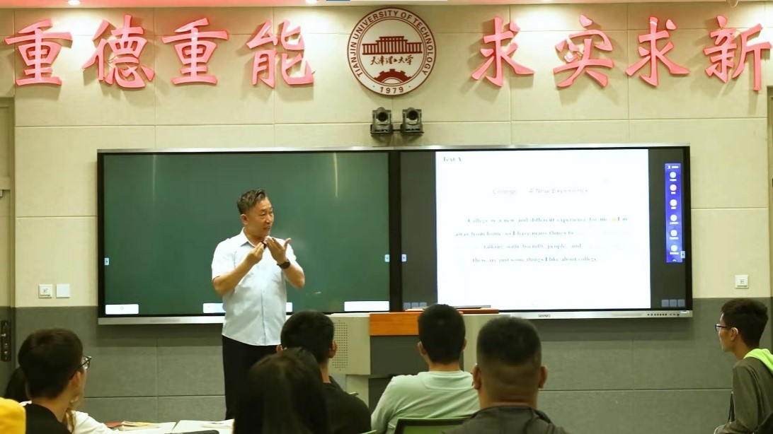 倾心耕耘特教事业 全心助力聋生梦想