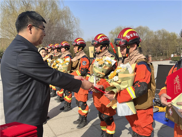 西安高新区特种应急救援中心驰援土耳其队员平安归来