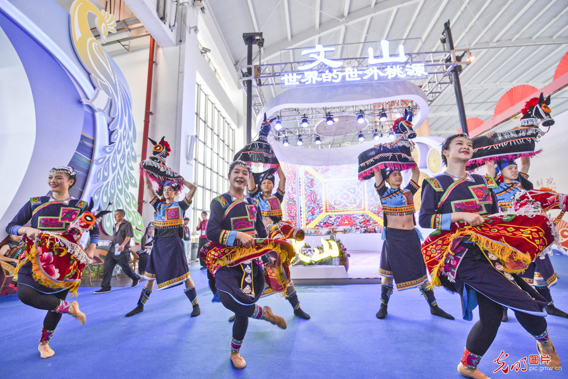 【消费提振】第七届中国—南亚博览会在昆明开幕 【消费提振】第七届中国—南亚博览会在昆明开幕