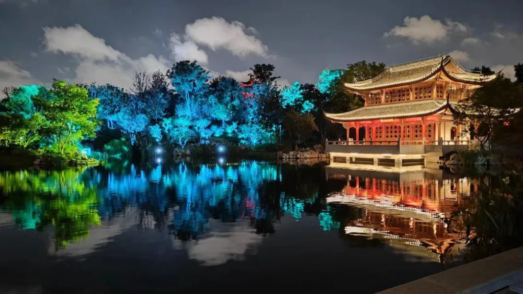 申园遇见文明旅游志愿者，为“国色申香国潮节”增光添彩
