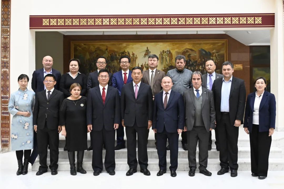 落实“一带一路”高峰论坛成果，人大在行动！