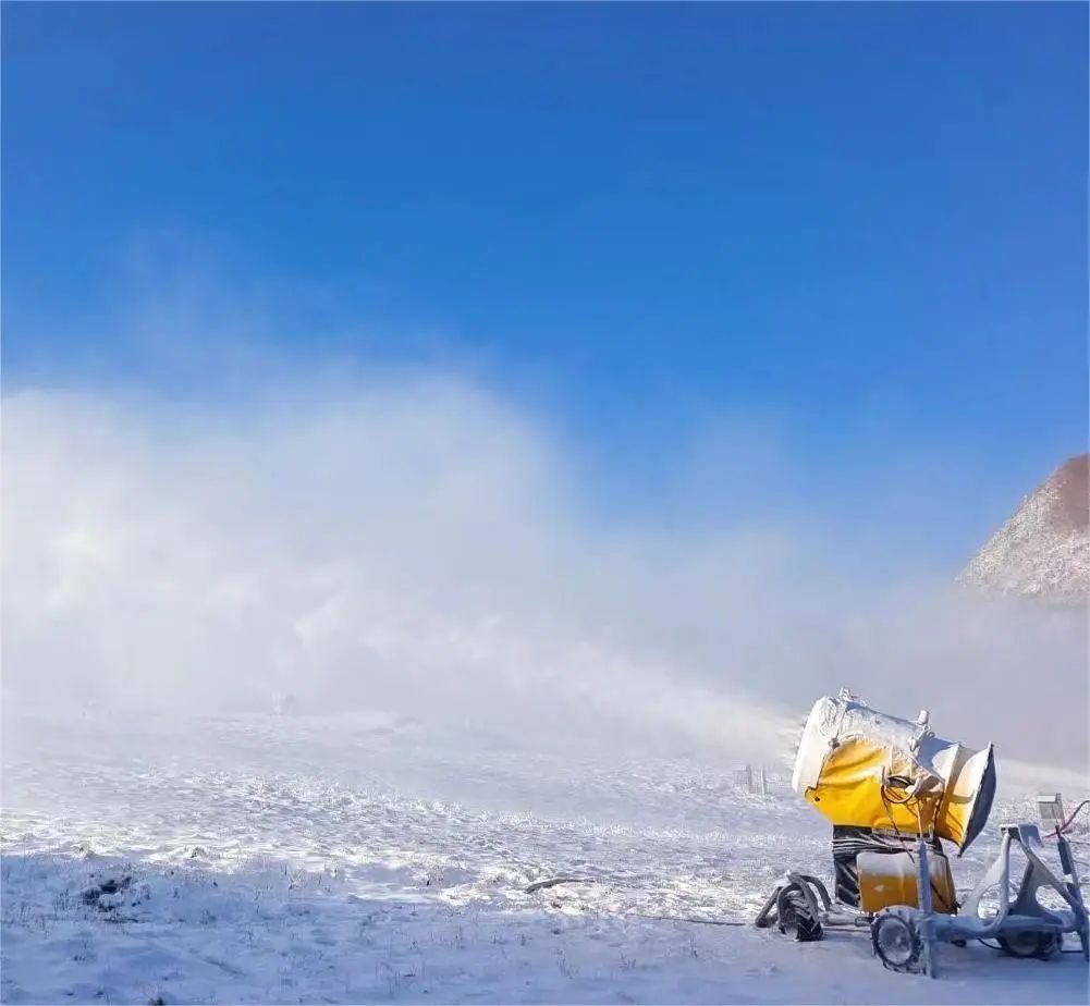 雪枪雪炮齐鸣！“十四冬”各赛区造雪忙