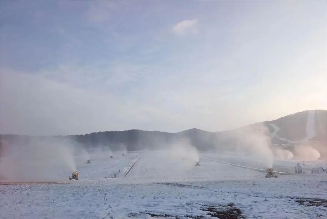 雪枪雪炮齐鸣！“十四冬”各赛区造雪忙