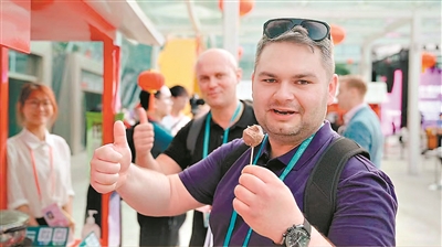 广交会首次设立美食街