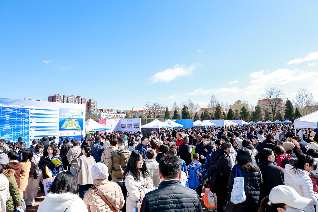火爆校园开放日 北印高招零距离