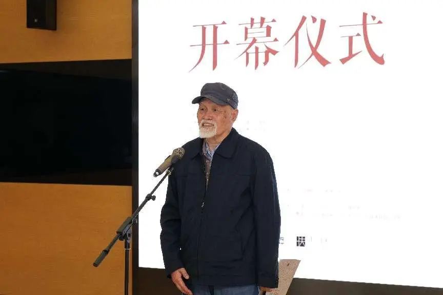 岁月封扉——张慈中、宁成春书籍设计文献典藏展在北京印刷学院美术馆开幕