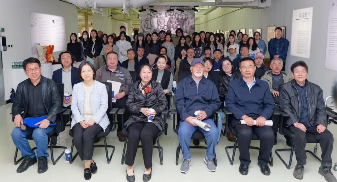 岁月封扉——张慈中、宁成春书籍设计文献典藏展在北京印刷学院美术馆开幕