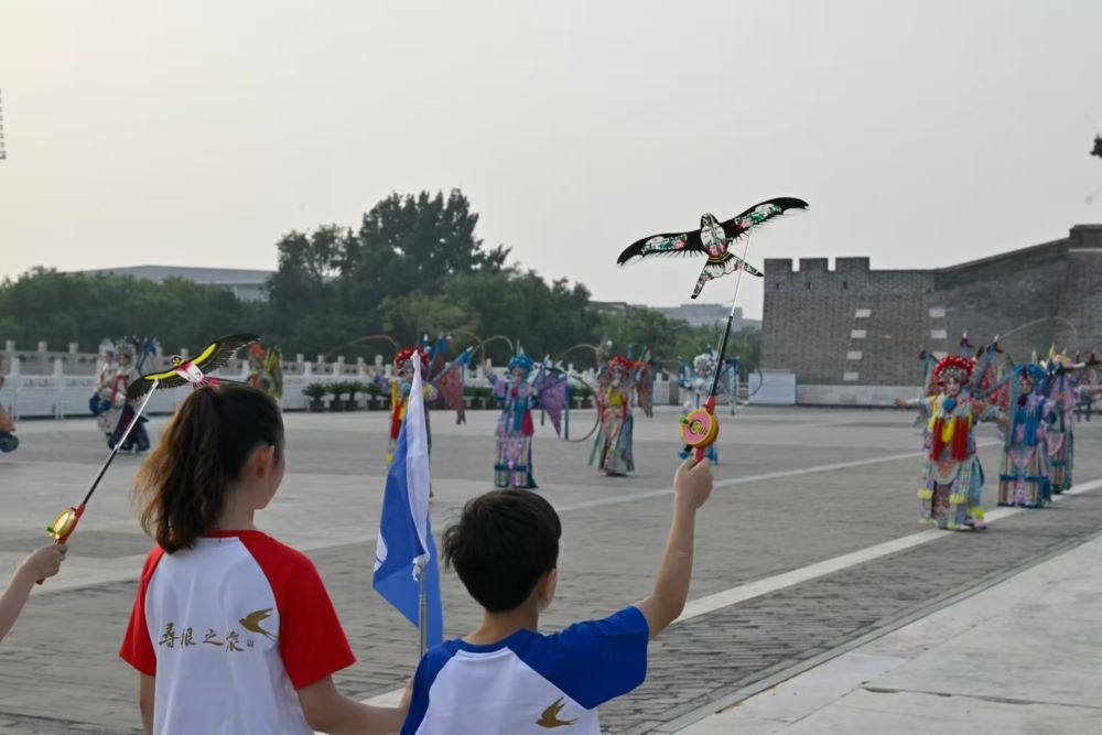 北京高校服务新时代首都发展特别报道 | 中国戏曲学院①：戏韵绕中轴 千年文脉绽新光