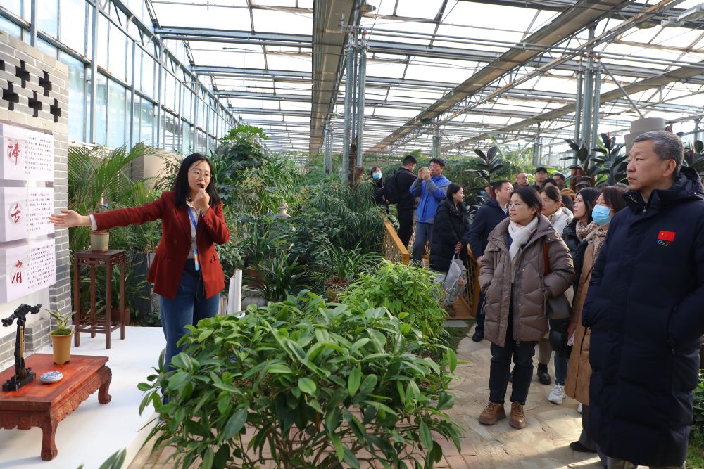 北京高校服务新时代首都发展特别报道 | 北京农业职业学院②：沃野田畴间书写