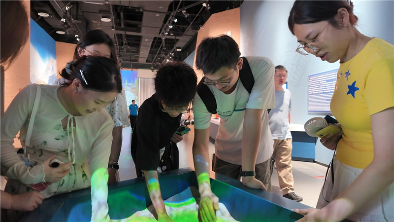 在山海之间感悟健康科普的青春力量——2025年大学生健康科普夏令营走进青岛