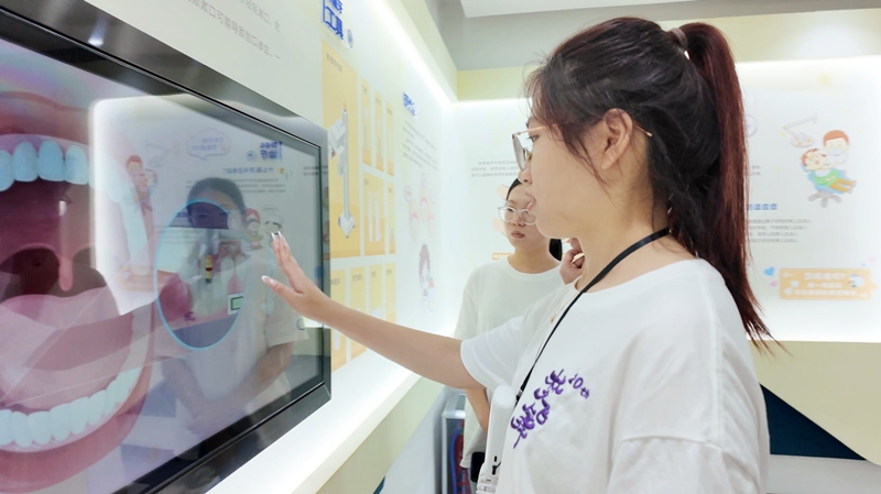 在山海之间感悟健康科普的青春力量——2025年大学生健康科普夏令营走进青岛