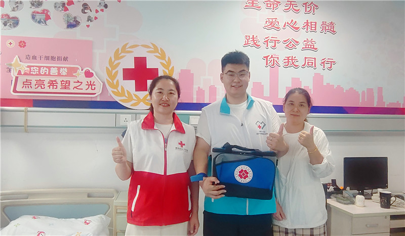 两次挺身而出 一场青春赴约