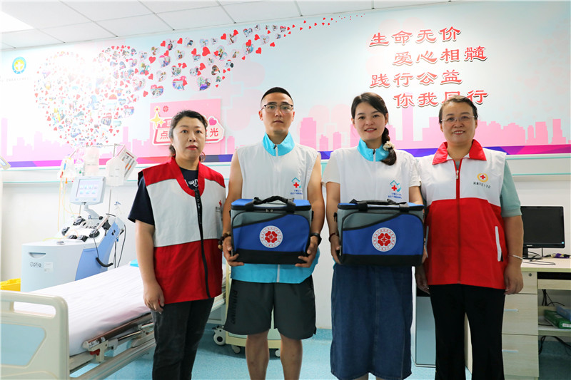 两份“新生”的接力