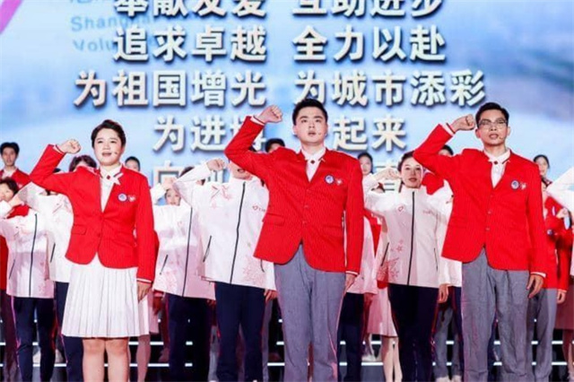 薪火传新叶开放汇心声,交大“小叶子”以热情点亮服务