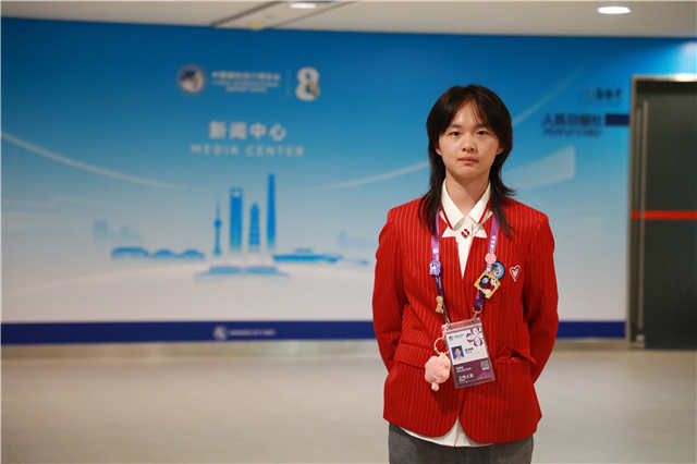 从体育冠军到“小叶子”,她们变的是身份,不变的是初心