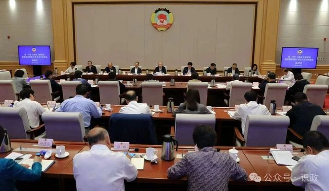 市政协议政会建言绿化彩化美化生态空间建设，尹力提要求