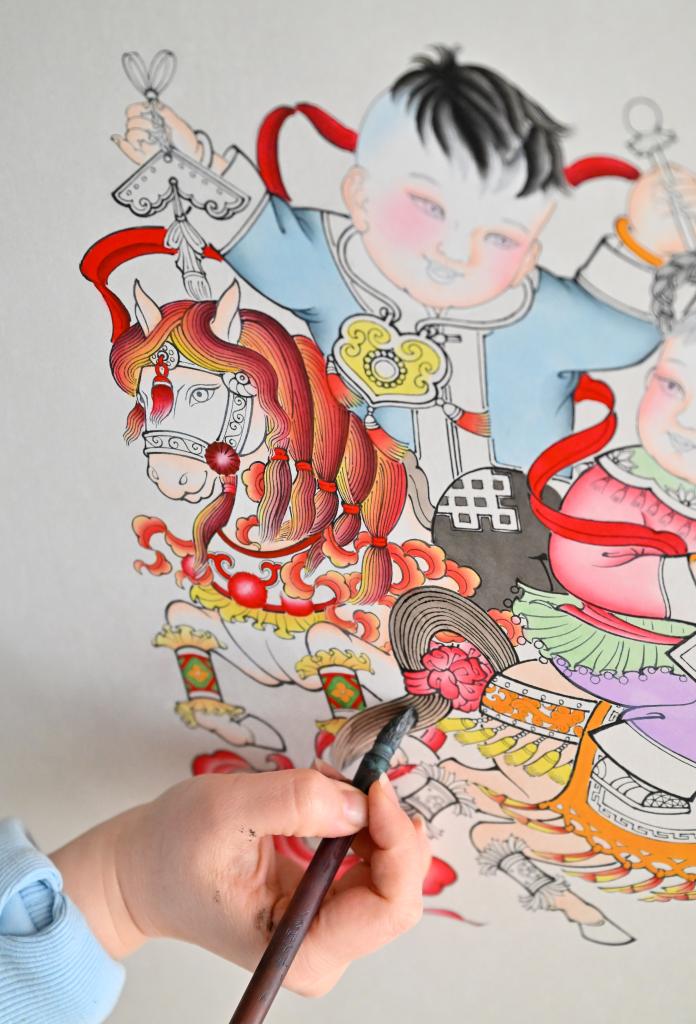 新春走基层丨年画绘新意 马年展新姿