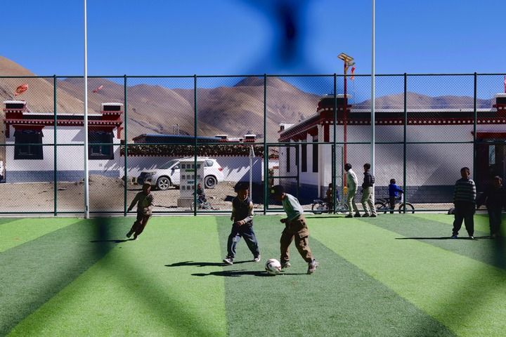 震后经年过，新居傍雪峰｜新春走基层