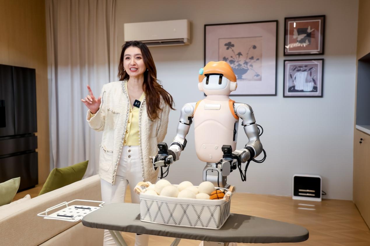 AWE2026｜海信携世界杯定制产品亮相展会，“主动服务”改写智慧家庭