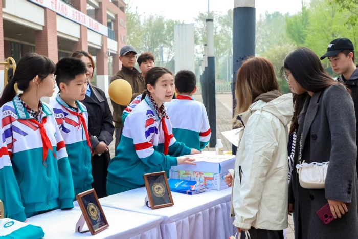 景行十五 山高水长 质领未来——北京景山学校大兴实验学校第15届校园文化节成果展示活动圆满落幕 景行十五 山高水长 质领未来——北京景山学校大兴实验学校第15届校园文化节成果展示活动圆满落幕