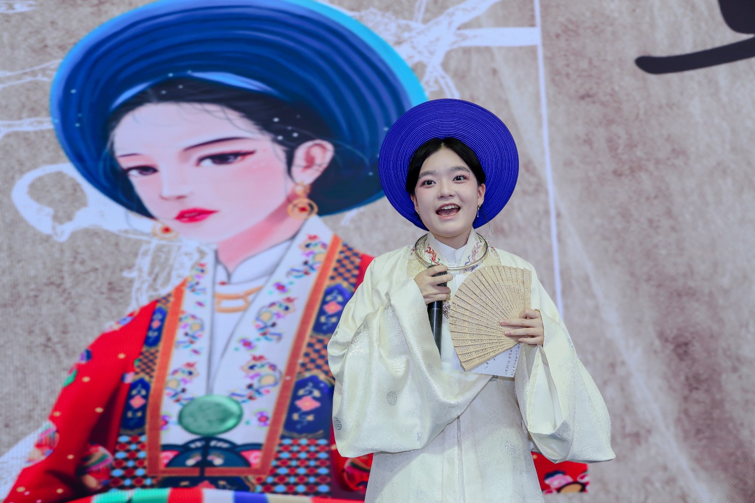 文化小大使的中国日记|美美与共,世界服装同框 文化小大使的中国日记|美美与共,世界服装同框