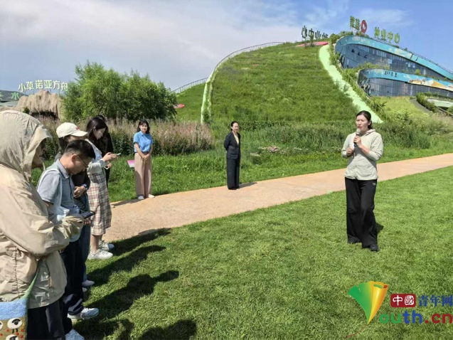 【数说绿色 智引发展】蒙草集团:小草种孕育大生态, “一地一方”绣出北疆新绿 【数说绿色 智引发展】蒙草集团:小草种孕育大生态, “一地一方”绣出北疆新绿