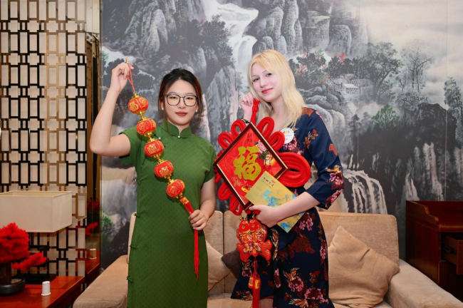 中华网《青衿问道·文脉传承》专题报道 | 当世界少年遇见中国味道