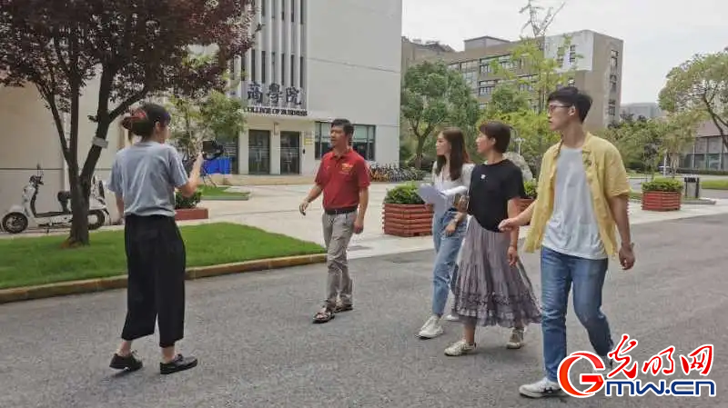 【2020高校招生服务光明大直播】上海财经大学直播花絮