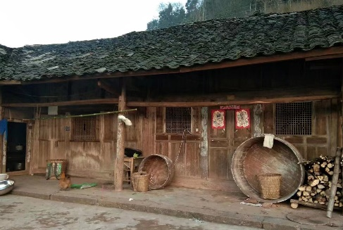 饮其水者思其源，学其成时怀其师