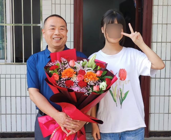 饮其水者思其源，学其成时怀其师