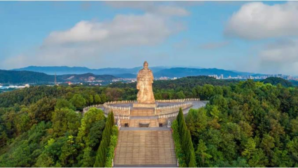 伏牛山下，医圣故里寻仲景