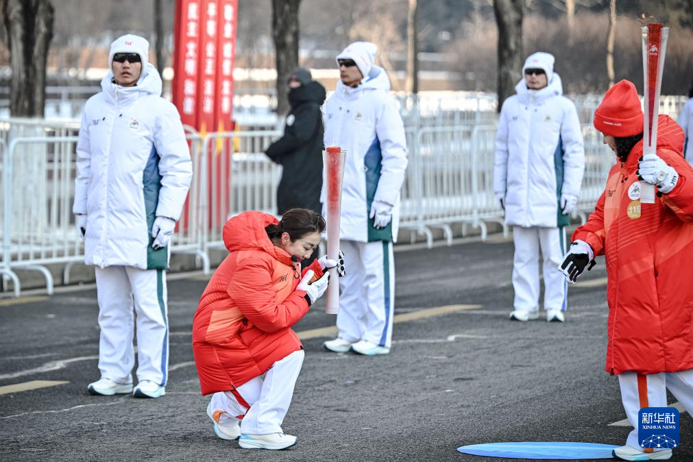 新华全媒+·亚冬会丨亚冬会火炬传递活动在哈尔滨举行