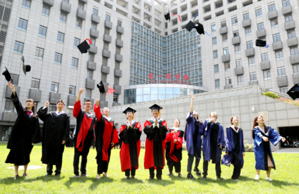 北京高校服务新时代首都发展特别报道 | 首都医科大学：办好人民满意的医学教育，助力健康中国建设