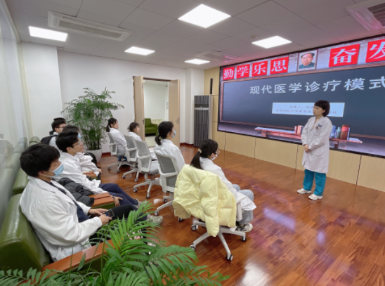 北京高校服务新时代首都发展特别报道 | 首都医科大学①：八年磨一剑，这届医学生为何要读“医学特种兵班”？