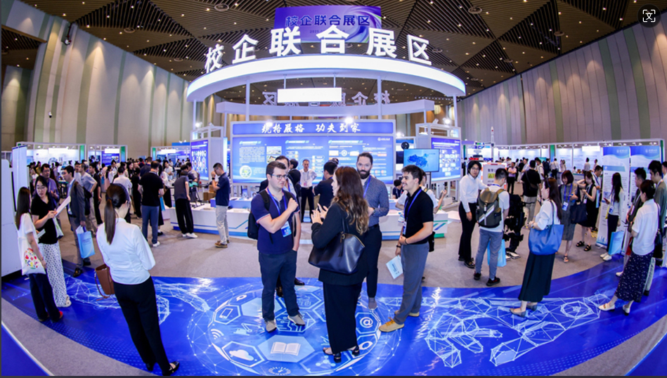 构建教育科技人才协同融合生态 2025高校技术转移转化大会在苏州举办