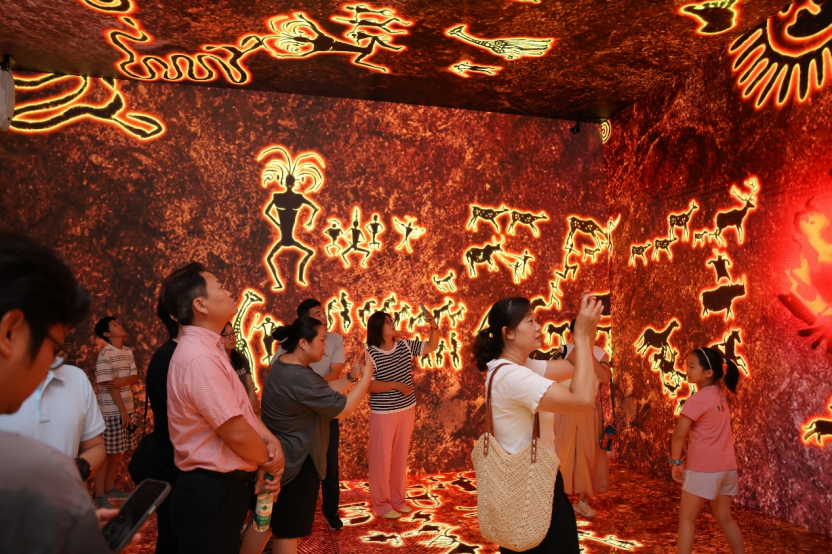 别眨眼，“视听奇境”把历史变“动态壁纸”！