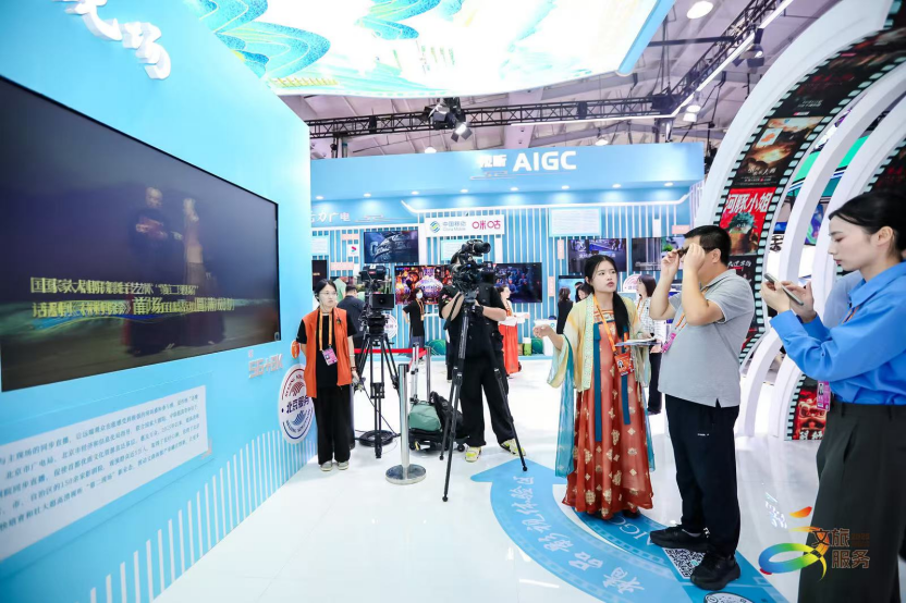 2025服贸会“北京大视听”展，看超高清“第二现场”视听技术带来震撼观演新体验——