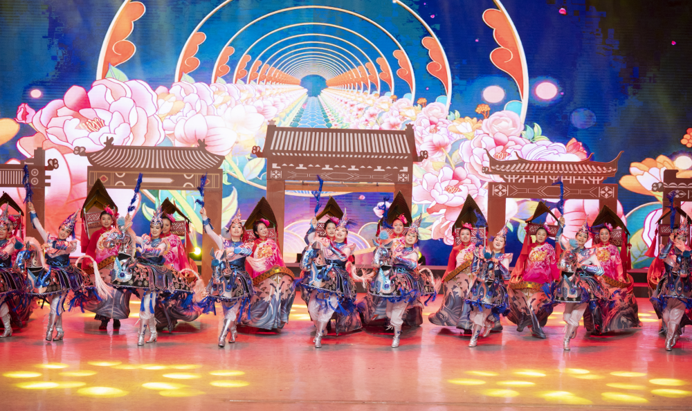 喜庆丰年 艺动妫川~延庆乡亲载歌载舞庆丰收——